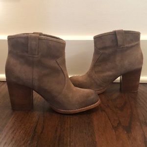 Splendid Lakota booties